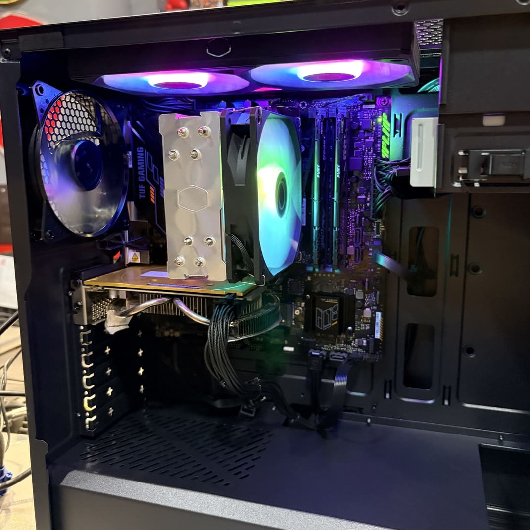 電腦開機後展示散熱器ARGB燈效