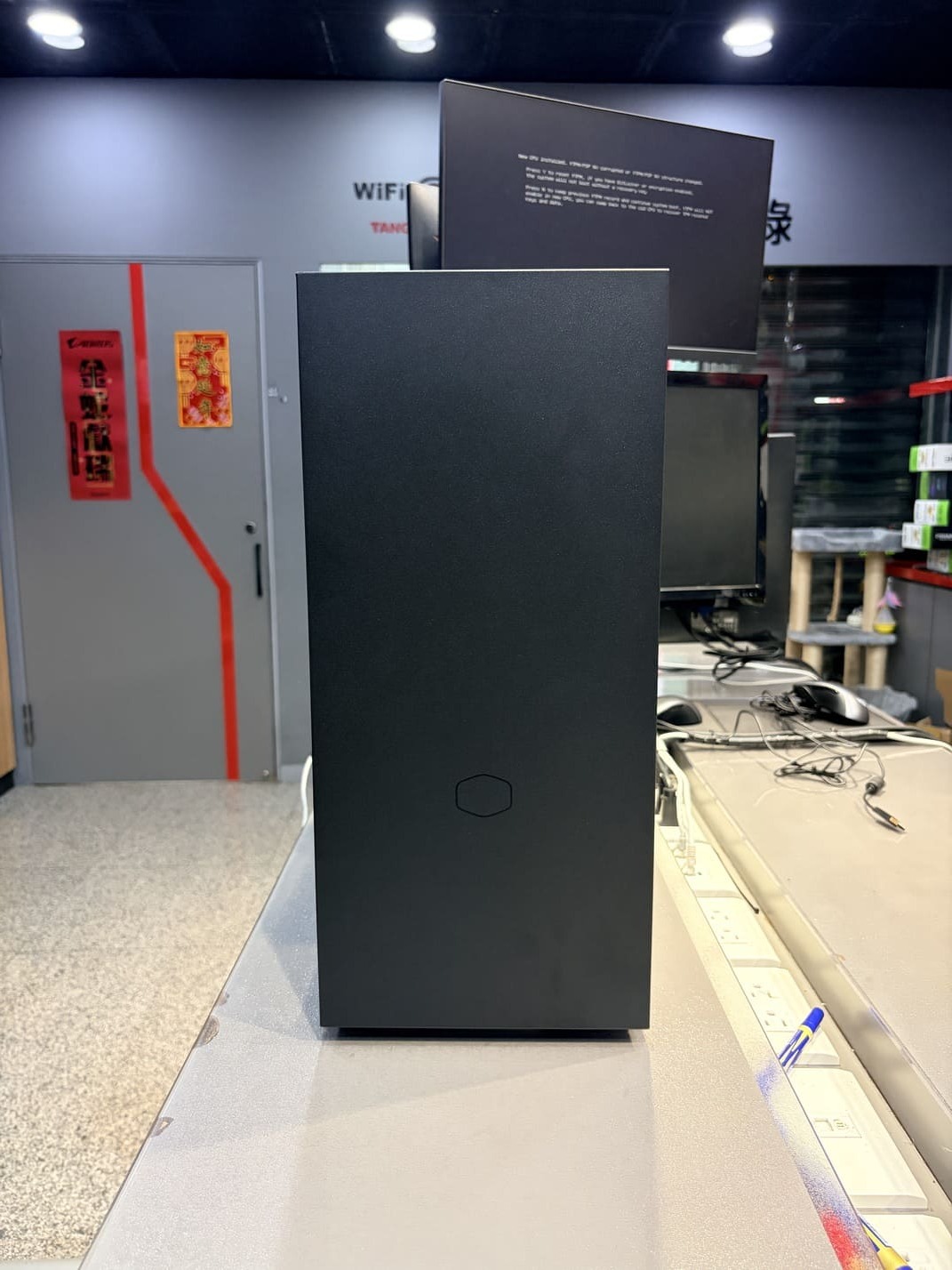 IMG_4180.JPG 酷碼Silencio S600靜音機殼正面外觀