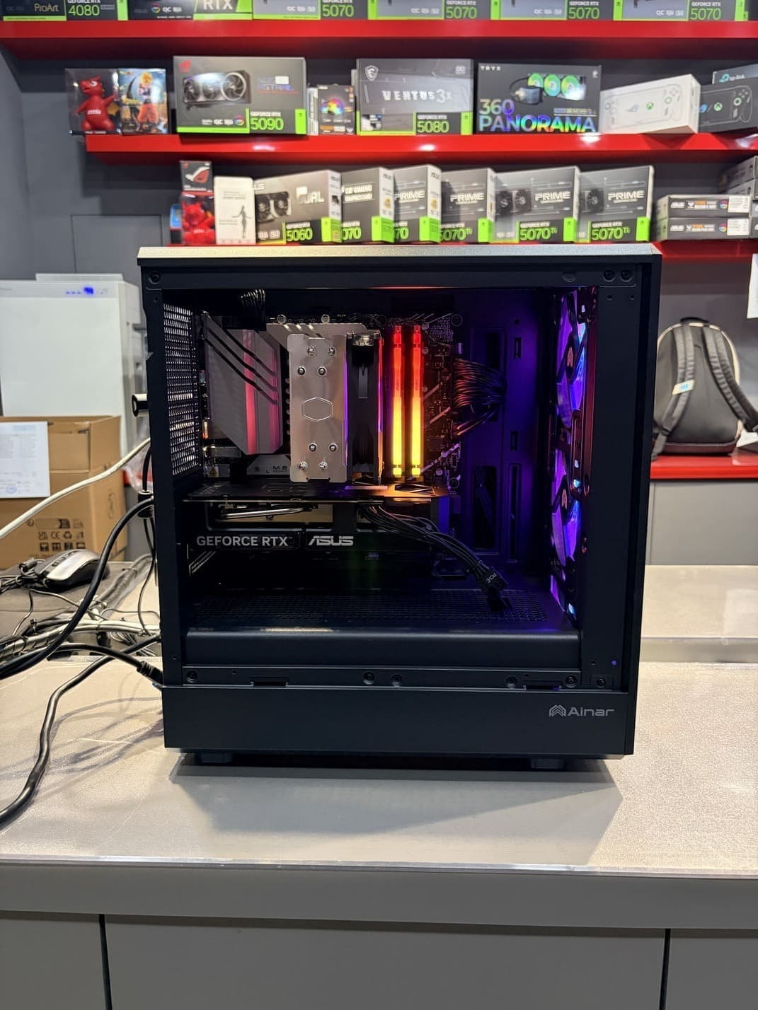 電腦內部配置全覽 酷碼塔散與華碩顯卡