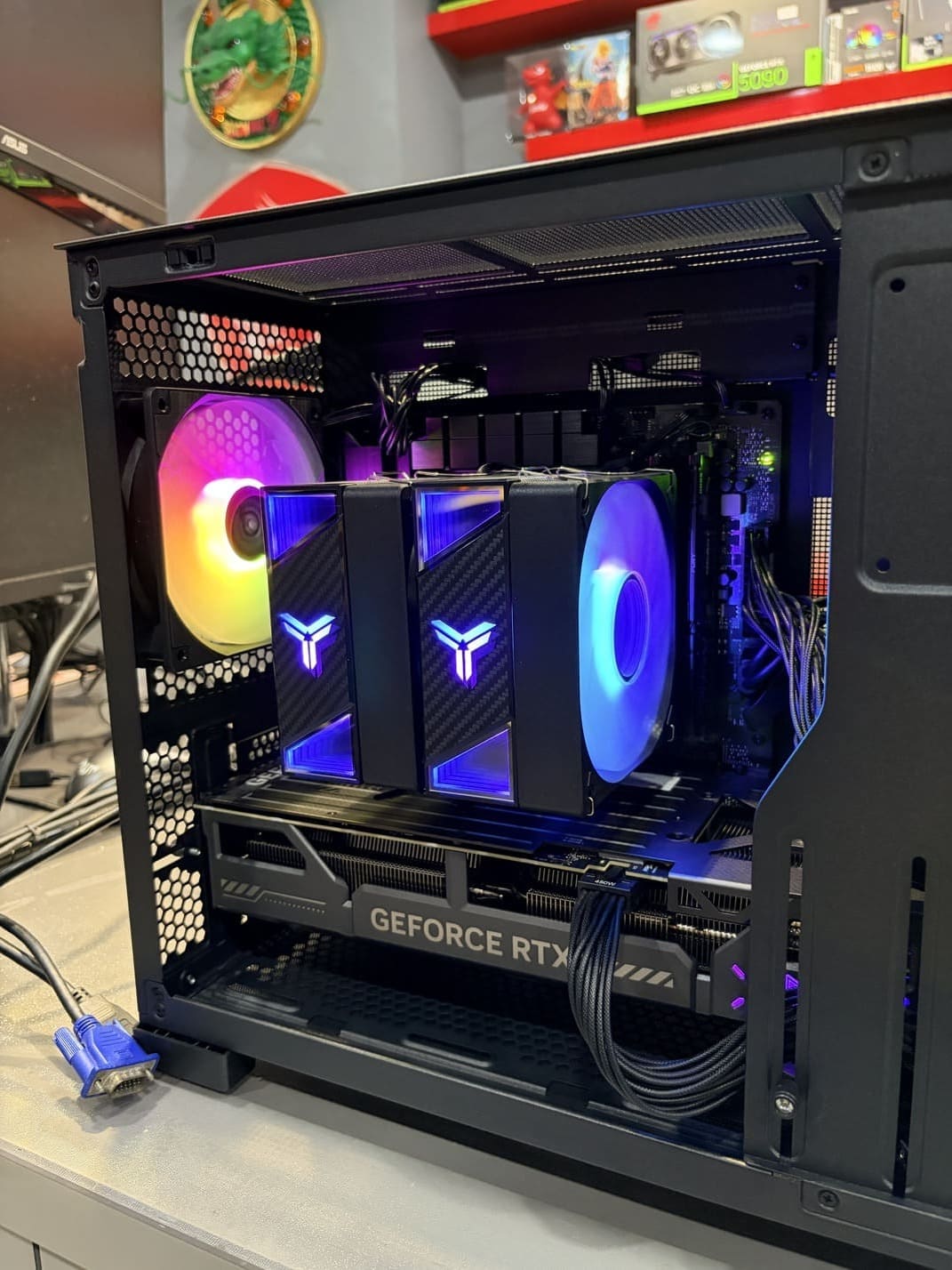 內部近照 喬思伯散熱器與記憶體特寫