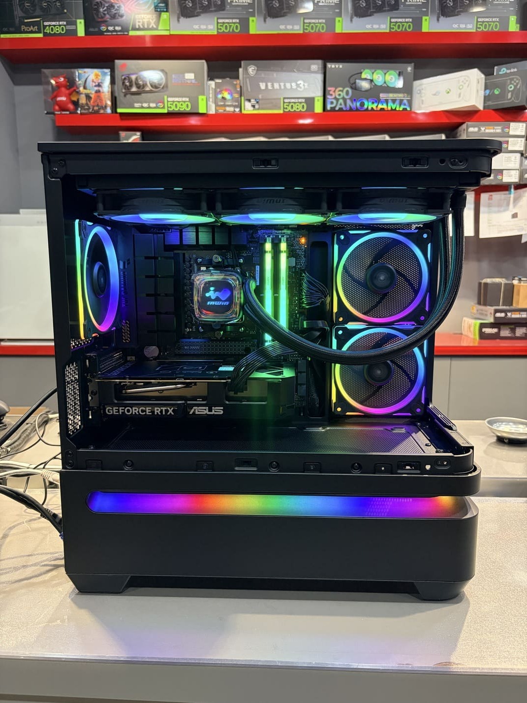 InWin AR36 水冷頭無限鏡面特寫