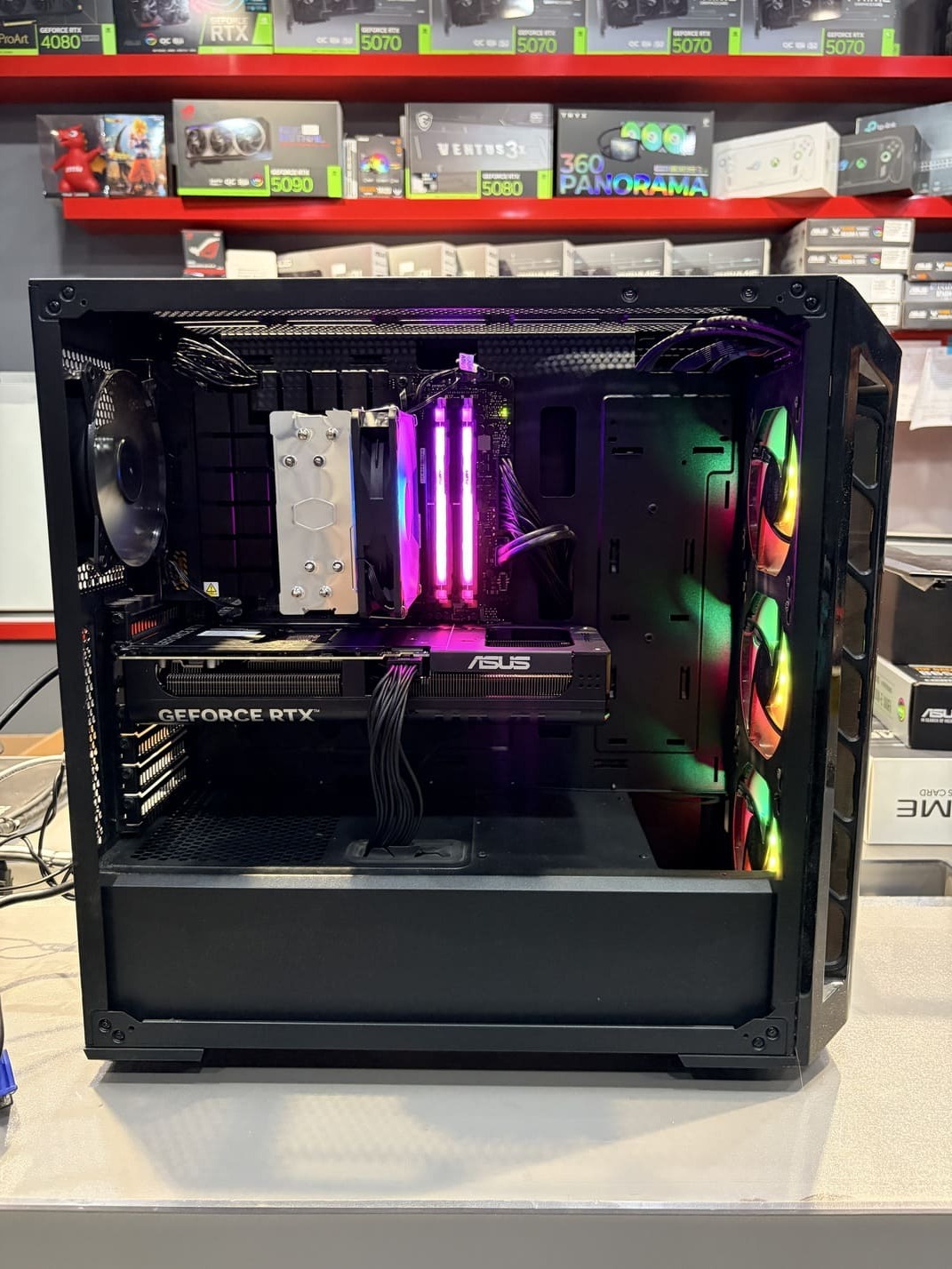 電腦內部配置全覽 新硬體在舊機殼內