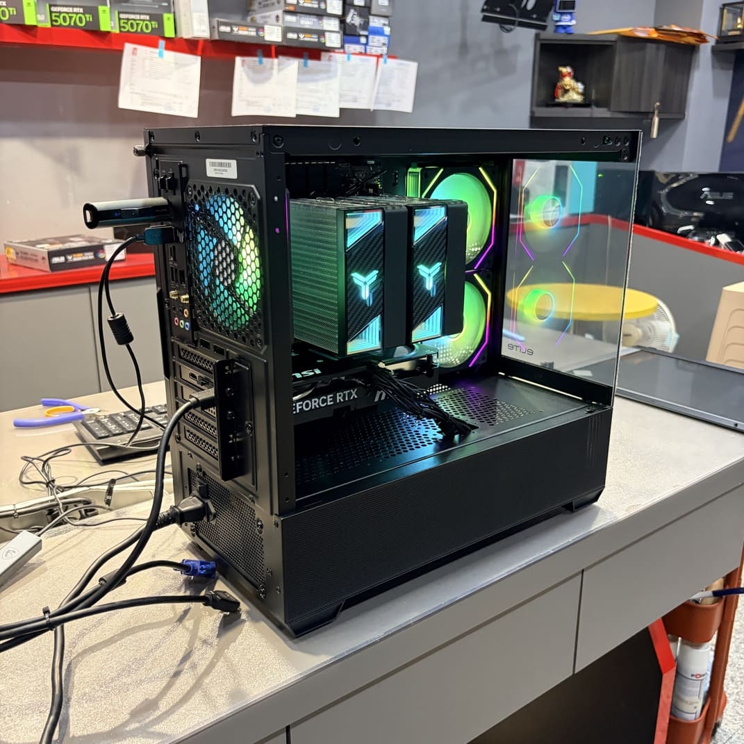 機殼背部整線與電源配置