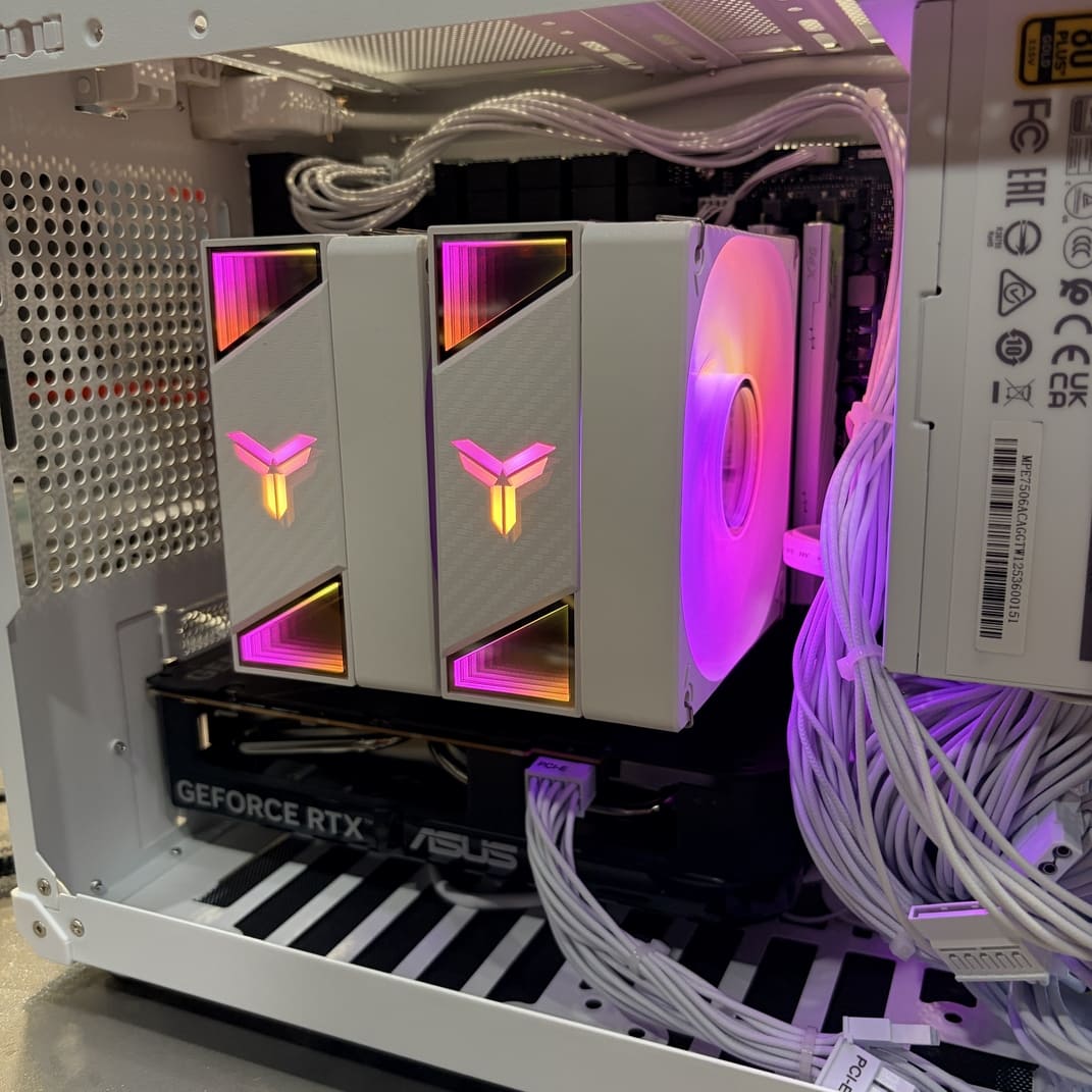 內部近照 喬思伯散熱器與威剛記憶體