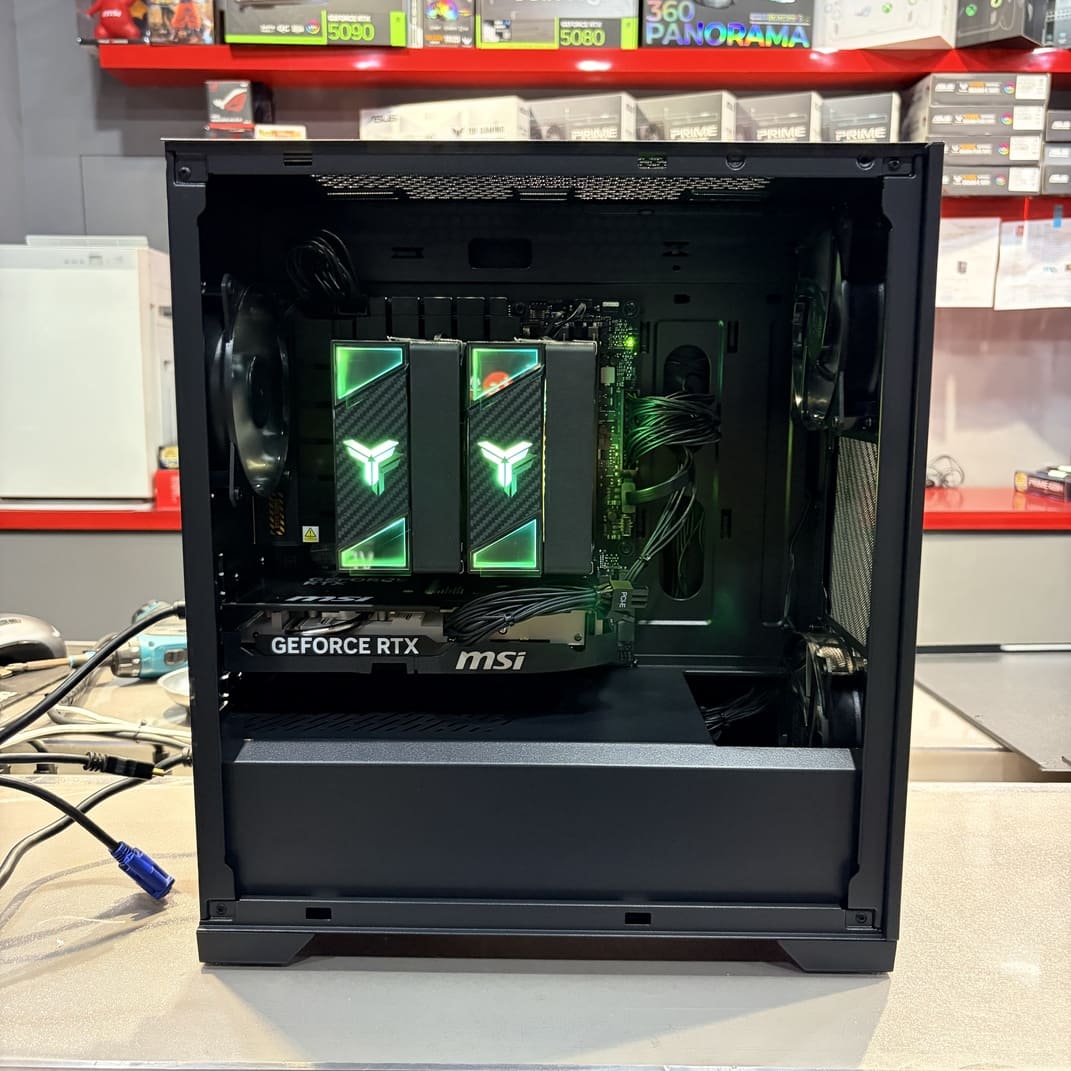 微星 RTX 5060 Ti 16G 顯卡特寫，雙風扇設計，Jonsbo 散熱器