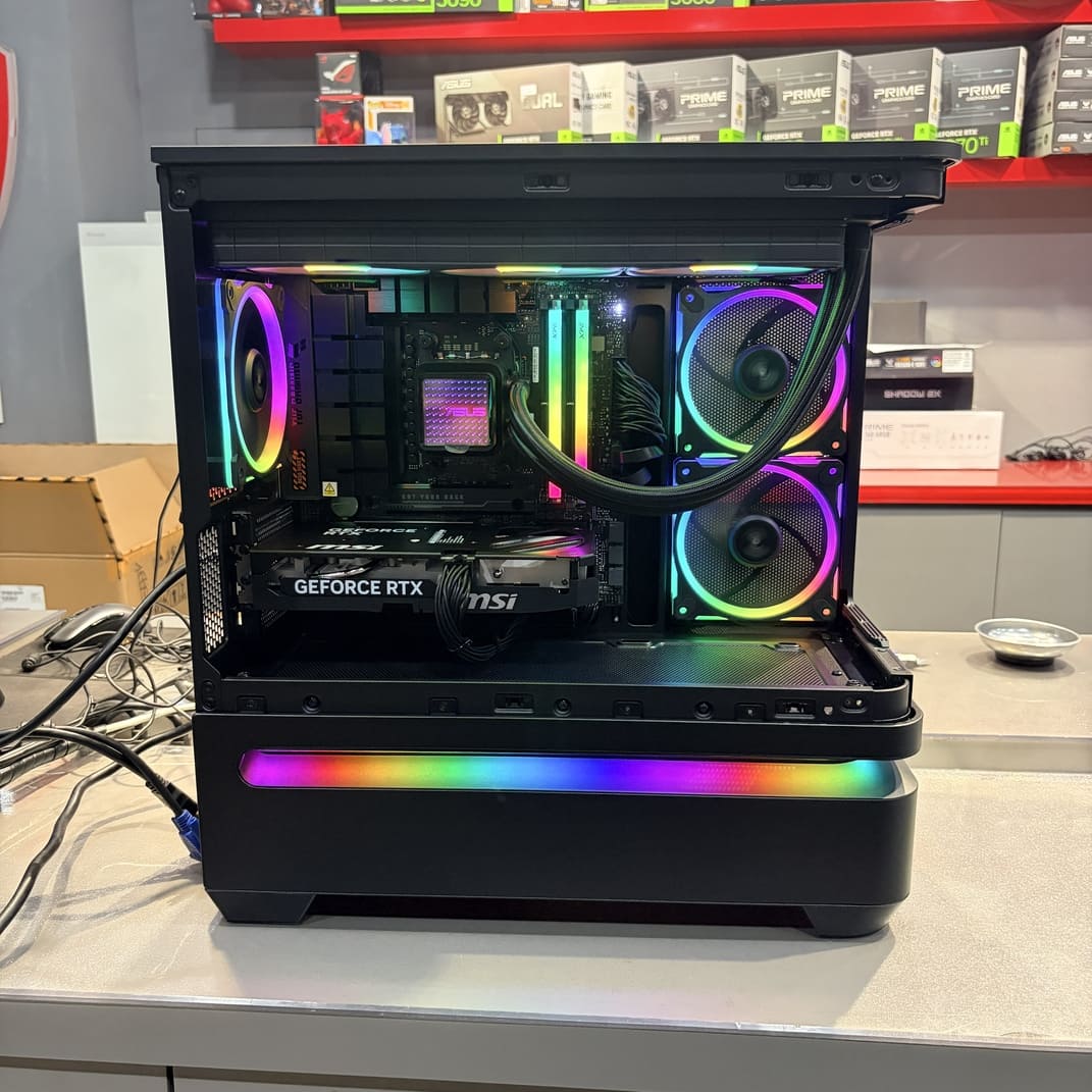 ASUS Prime LC 360 水冷頭特寫，無限鏡設計，威剛記憶體