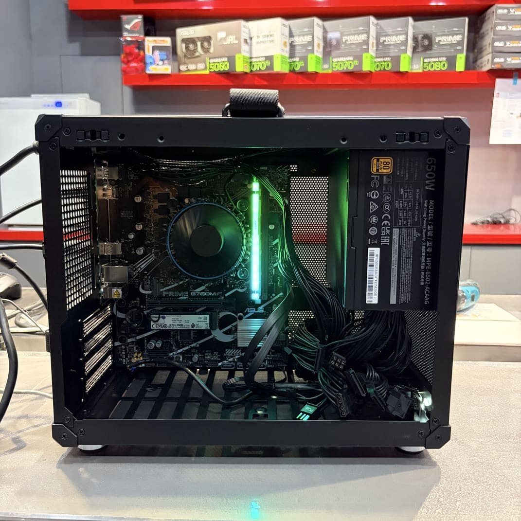 喬思伯 C6 MAX 機殼內部視圖，展示 i5-14400 原廠風扇與金士頓 RGB 記憶體