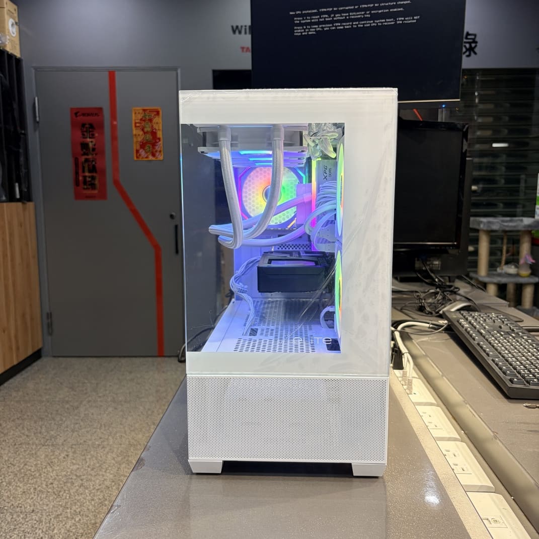 電腦開箱 側面全景 AMD R5 9600X 白色主機 酷碼 Elite 490