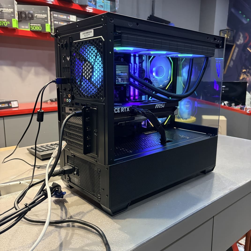 全漢電源供應器安裝位置 模組線材接頭 電源倉細節