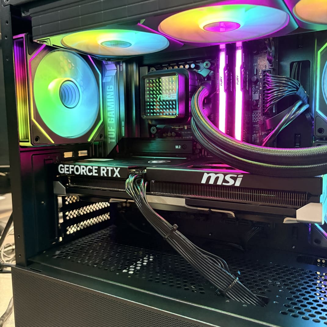 電腦主機背板走線 整線細節 束帶固定 線材管理