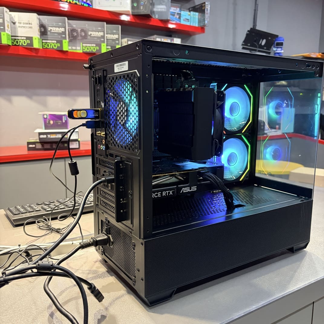 電腦機殼背面 IO介面 Wi-Fi天線安裝