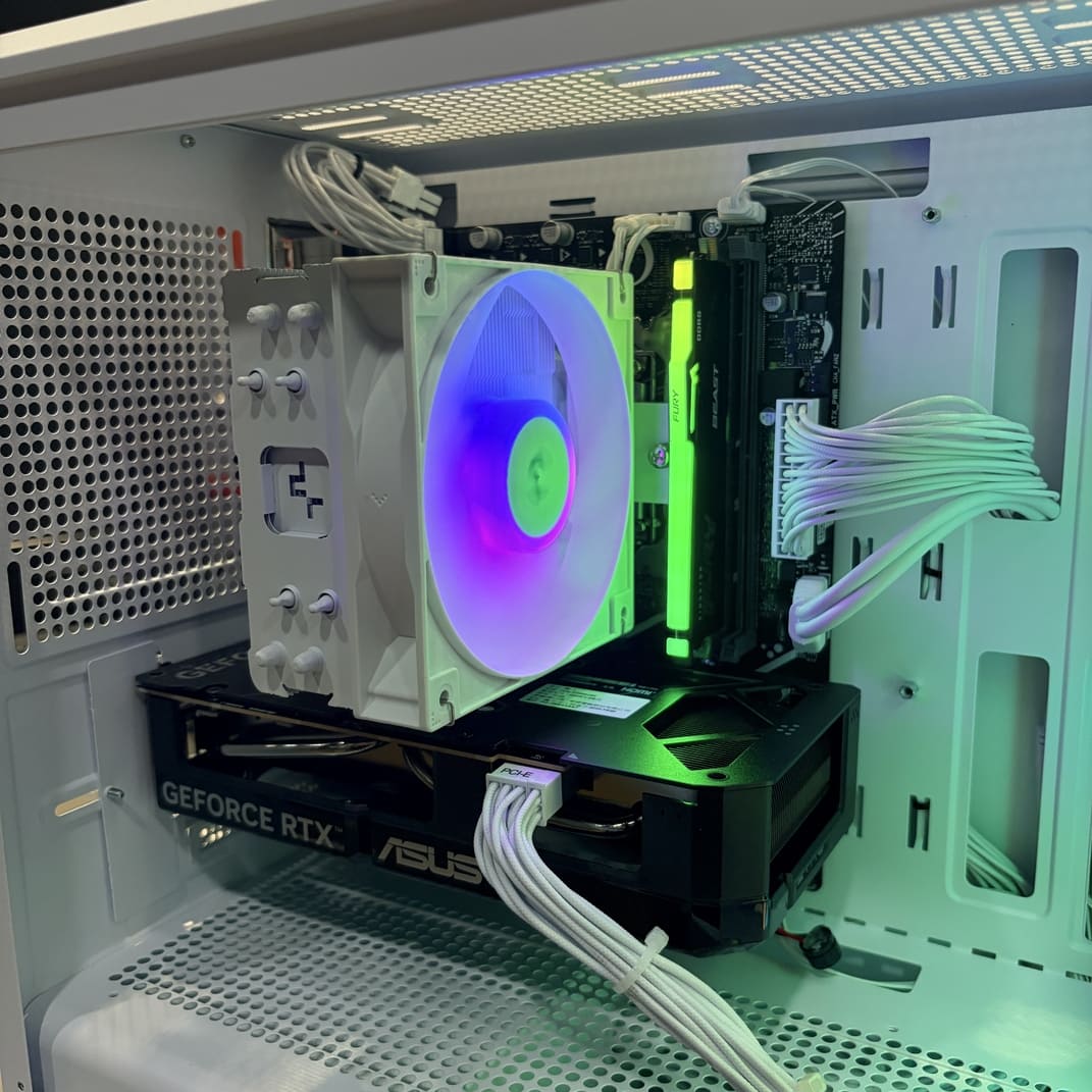 DeepCool AG400 WH 散熱器特寫 Kingston DDR5記憶體