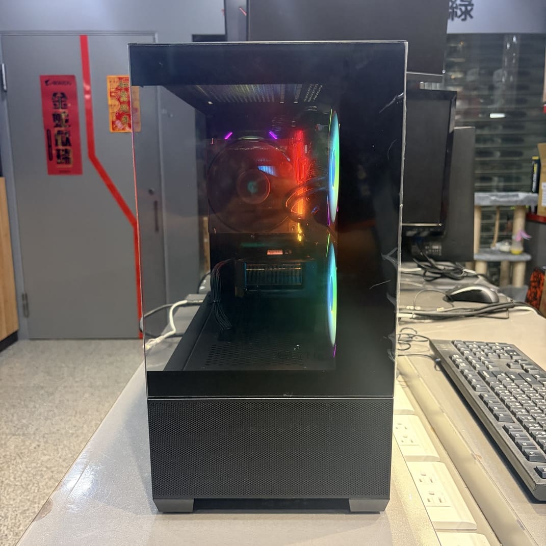 電腦背板走線, 機殼側面, 玻璃透側反光, 內部整線