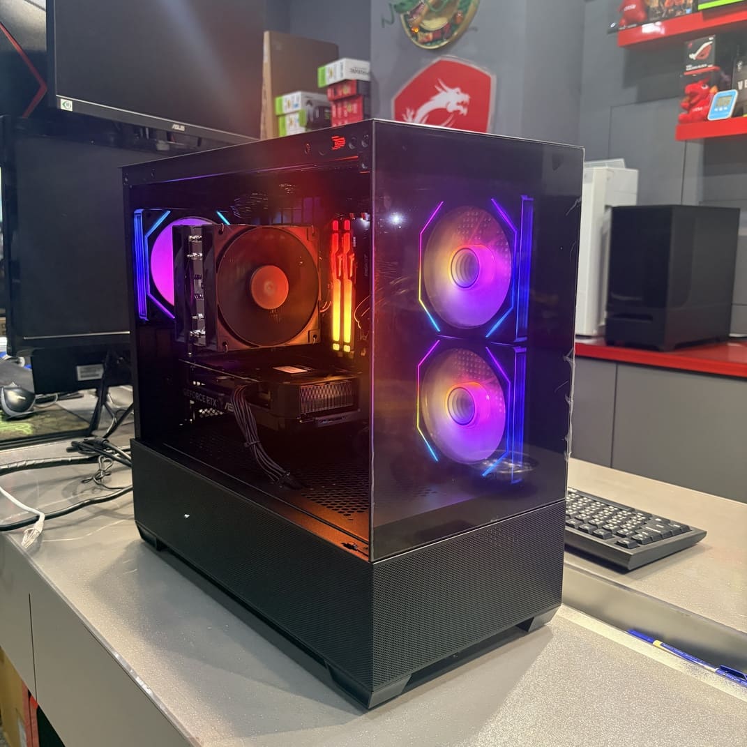 九州風神 AG400 PLUS, 雙風扇塔散, 黑色風格電腦, 側面近照