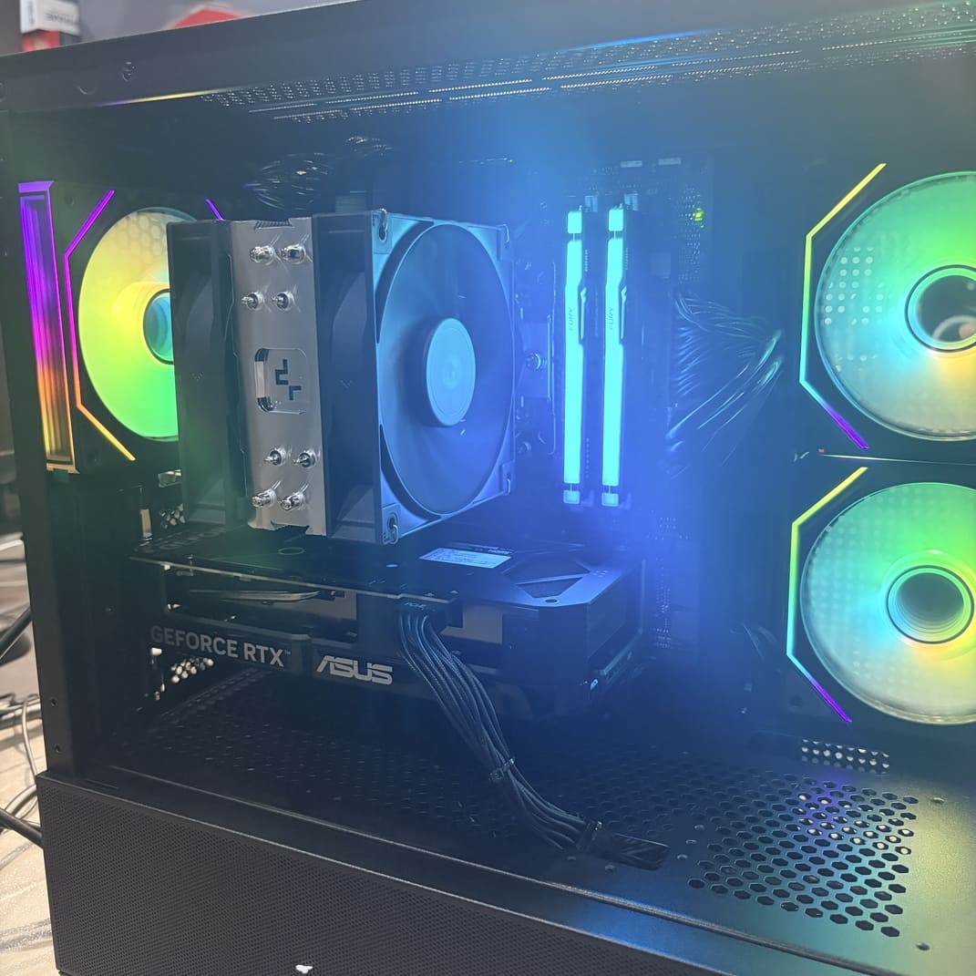 電腦夜間燈效, RGB 風扇, 九州風神散熱器, 藍綠色調