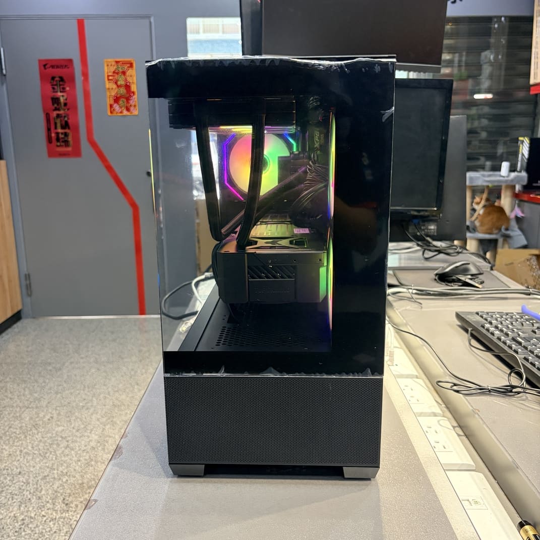 電腦菜單-RGB燈效-垂直風道展示