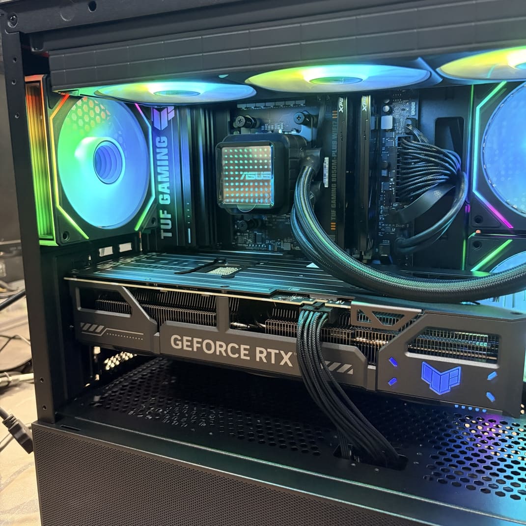 AMD R7 9800X3D-華碩TUF B850M-水冷頭特寫