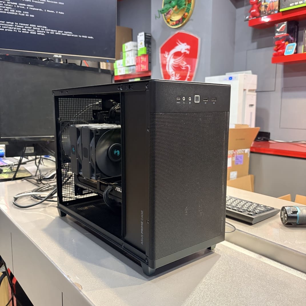 AP201 TG 側面玻璃透視，高雄電腦維修與組裝實例