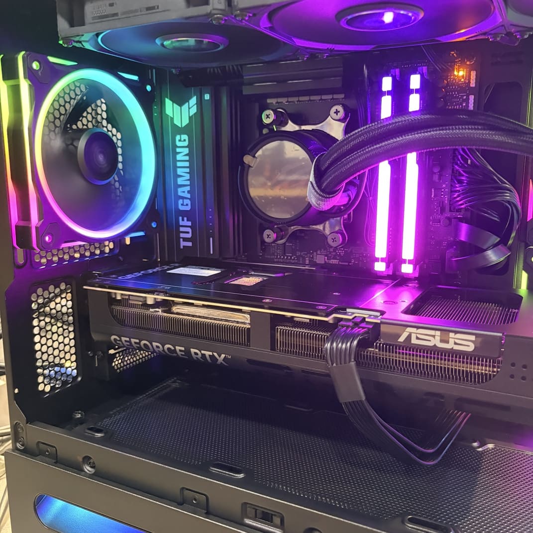 顯卡支撐架 RTX5080 安裝 華碩PRIME顯卡 電腦組裝