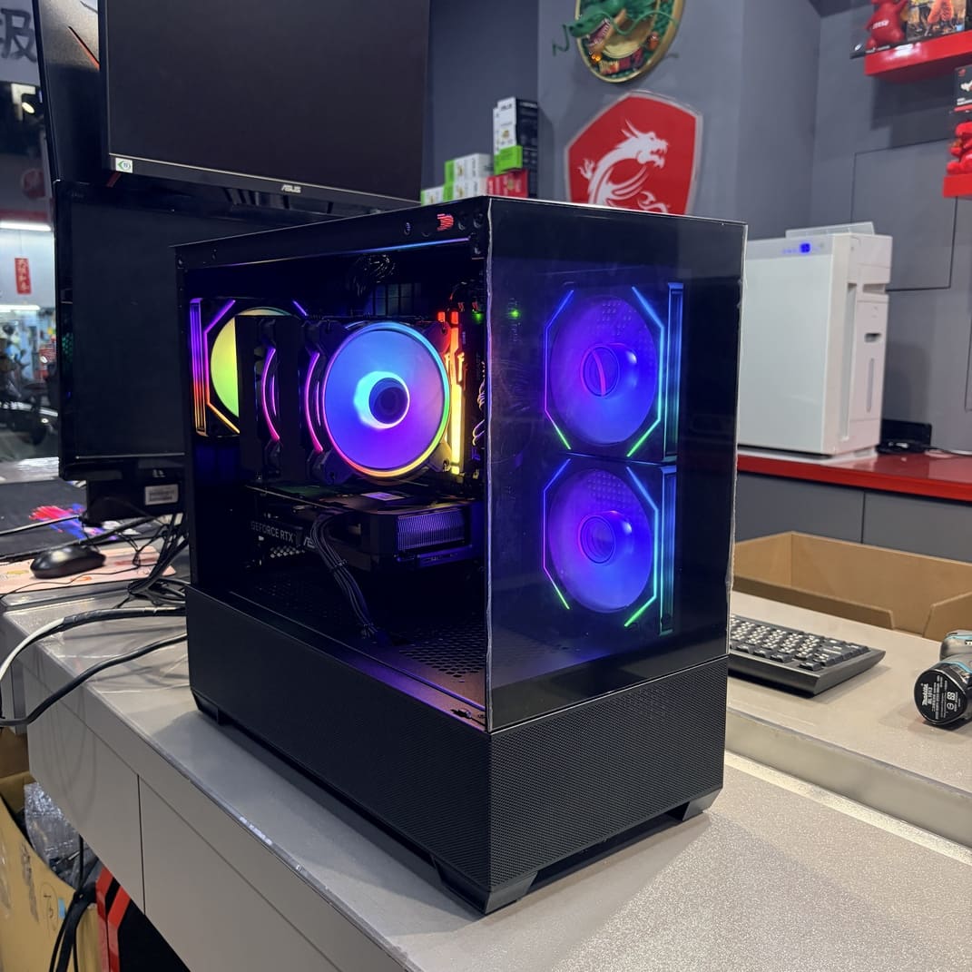 電腦開機測試 ARGB燈光同步 顯示卡運作狀態