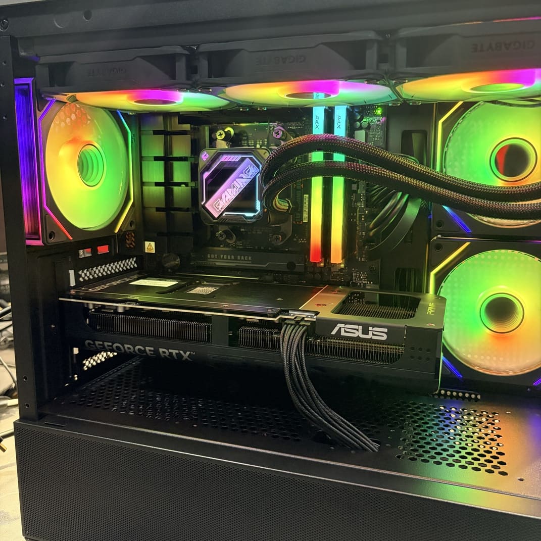 組裝電腦 細節特寫 技嘉水冷頭與威剛記憶體