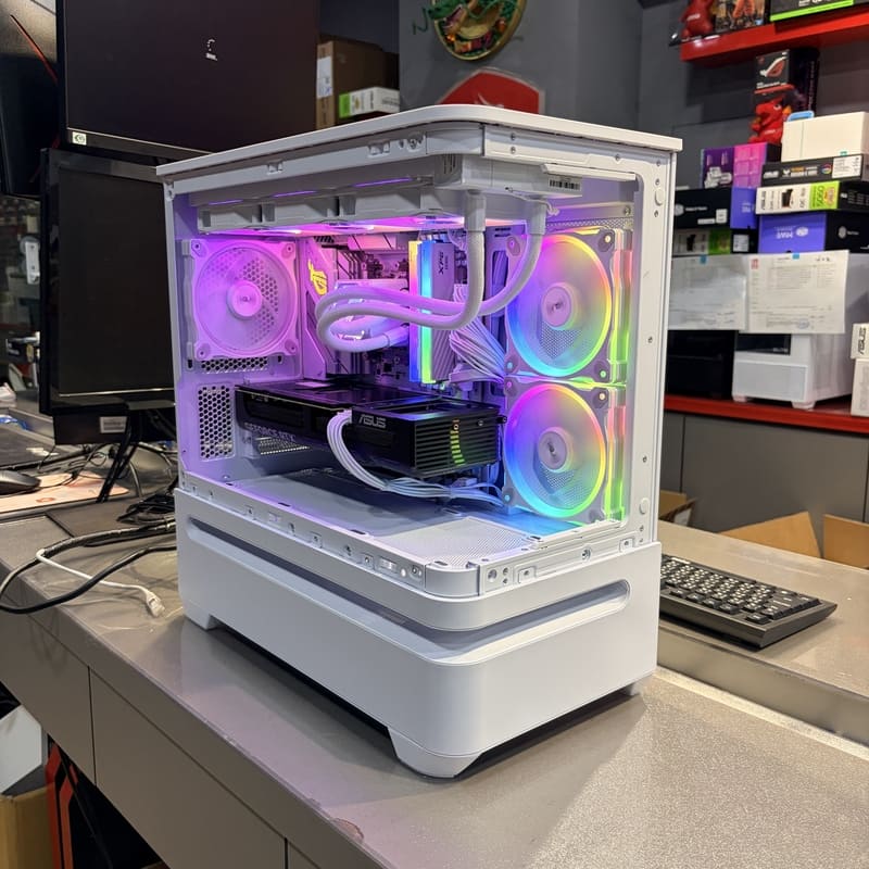 高雄電腦組裝推薦 白色海景房主機 外觀全貌