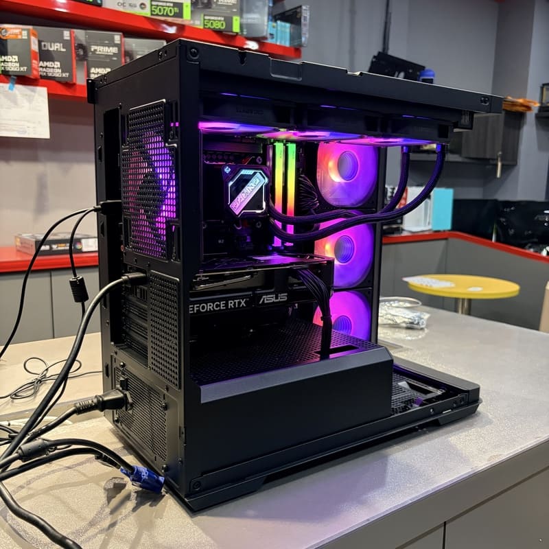 電腦主機升級 RTX 5060 Ti RGB 燈光效果展示