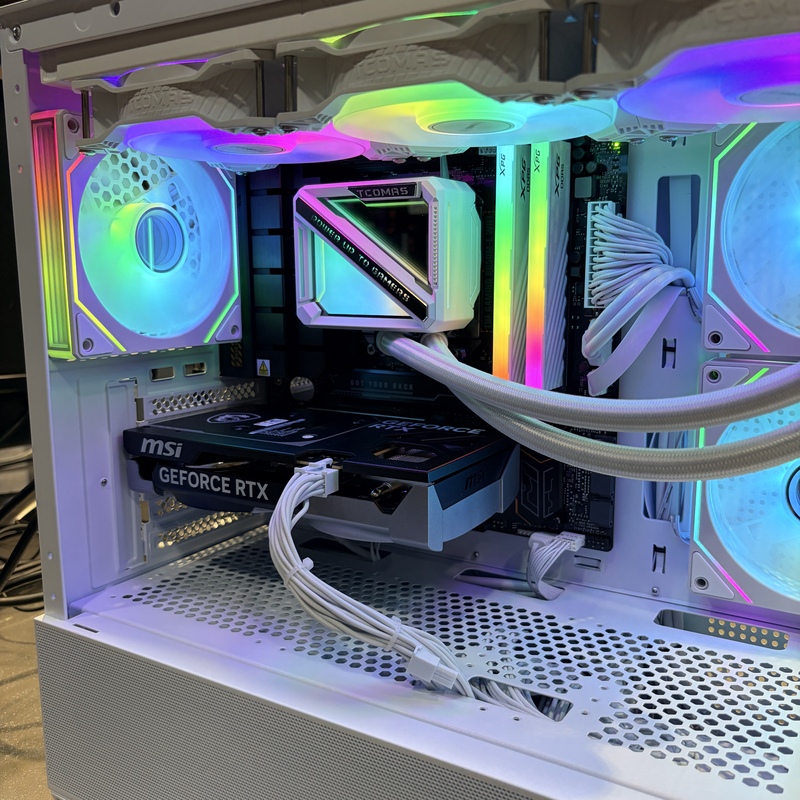 TCOMAS無限鏡水冷頭特寫 威剛DDR5記憶體RGB燈效