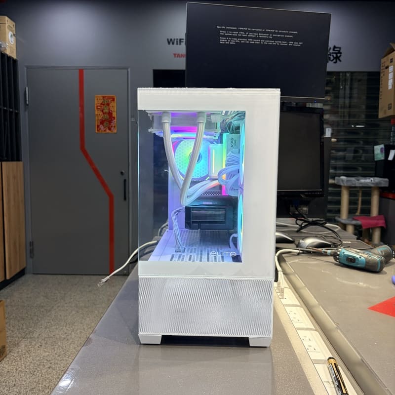 電腦開箱 完工照 DIY 散熱優化 後方散熱視角