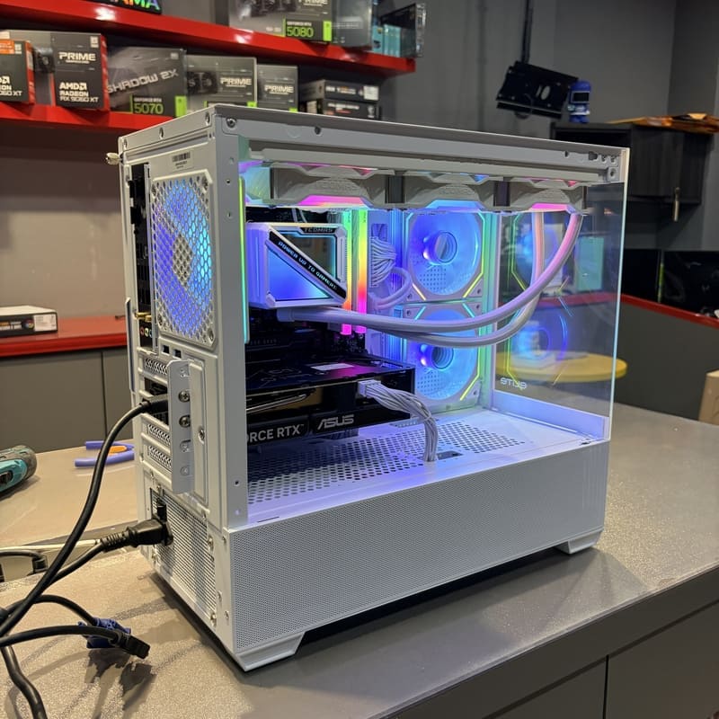 電腦開箱 完工照 DIY 散熱優化 全機側視角