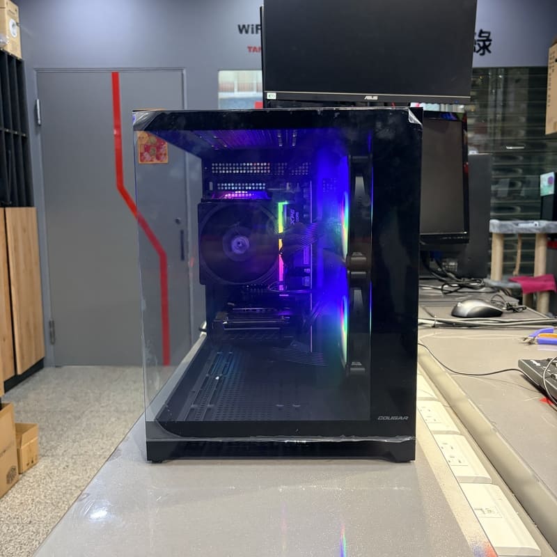 電腦開箱 完工照 DIY 散熱優化 玻璃反光