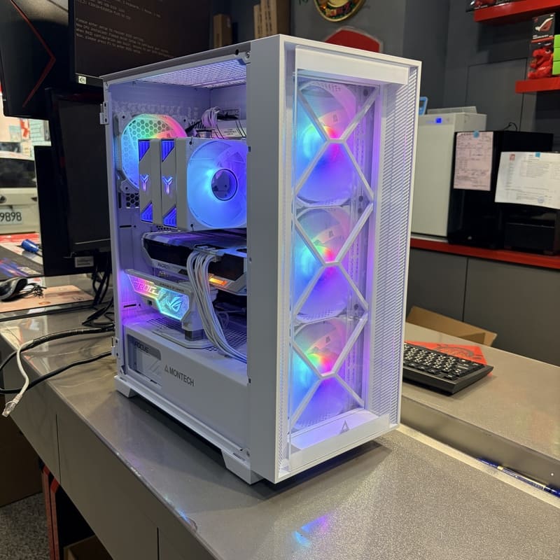 電腦開箱、完工照、DIY、散熱優化、白化機殼