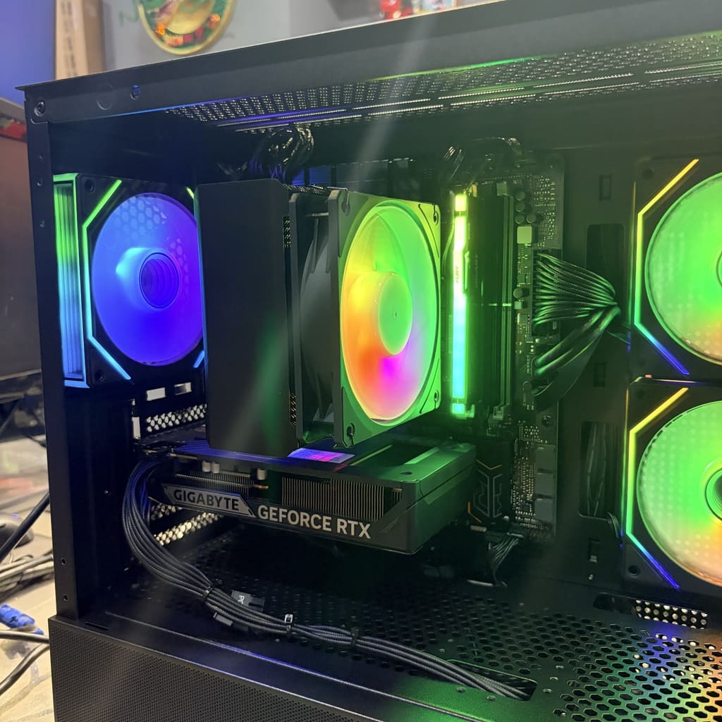 CPU 散熱器與記憶體插槽的精確安裝間距