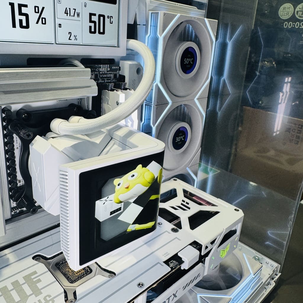 RTX 5070 Ti BTF 顯卡無外接電源線