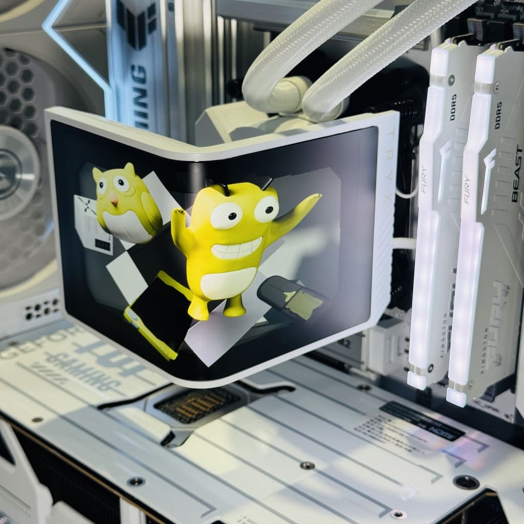 TRYX曲面水冷螢幕特寫