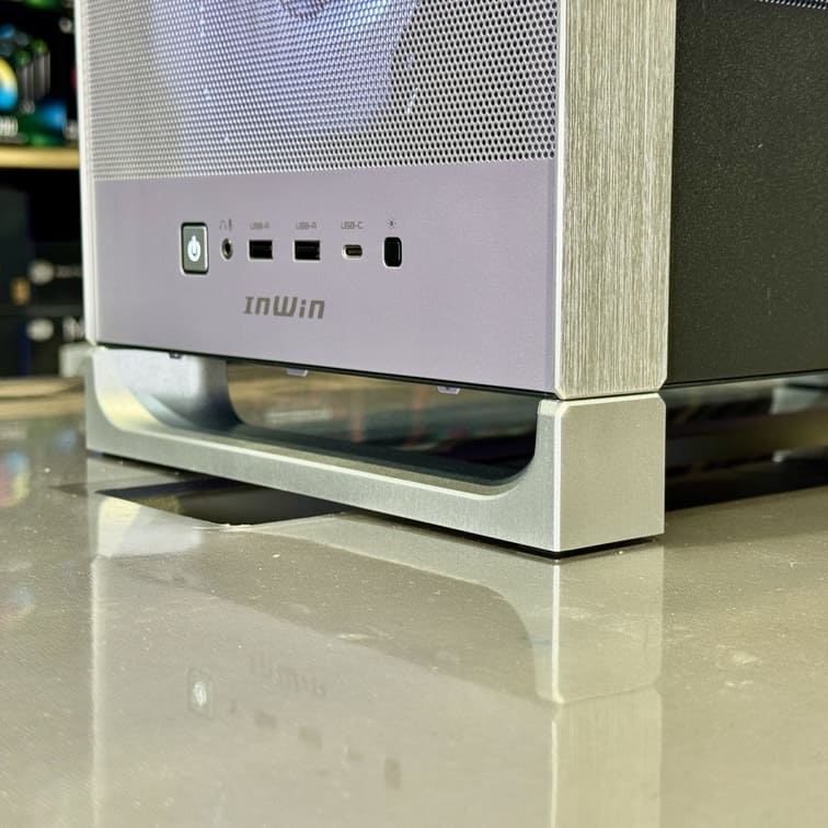 InWin 機殼 I/O 介面 USB-C 高速傳輸 電腦底座