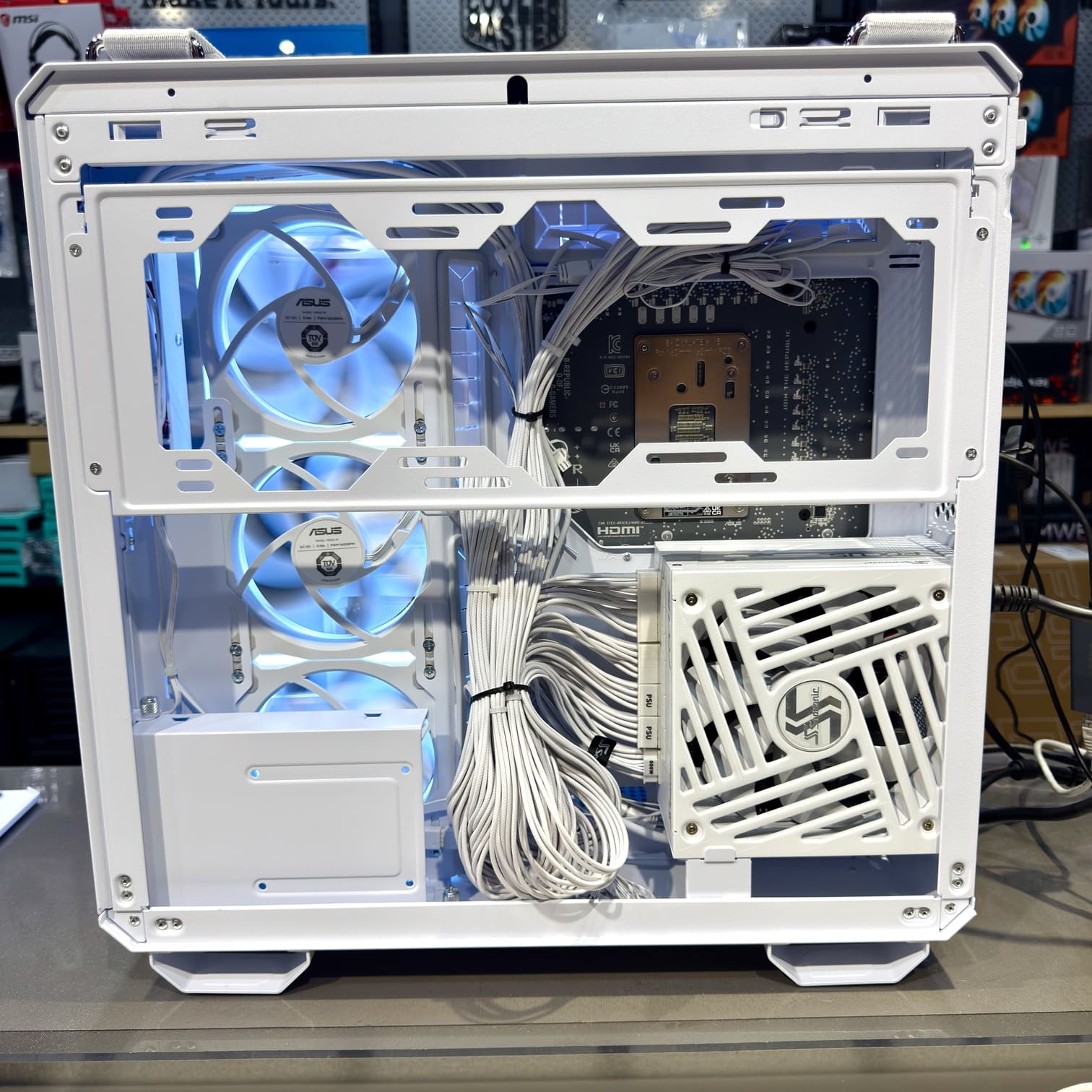 電腦背面理線 走線規劃 海韻 Focus GX-1000 白色電源供應器