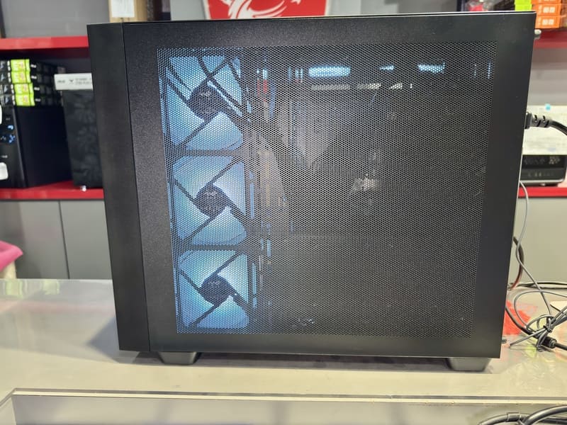 InWin迎廣W31 機殼後側板全網狀散熱孔 背部散熱