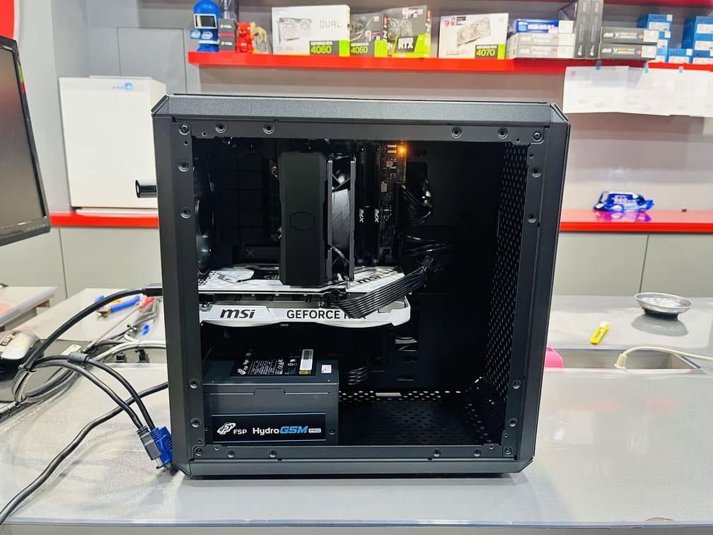 電腦內部配置全覽 酷碼 Hyper 212 散熱器