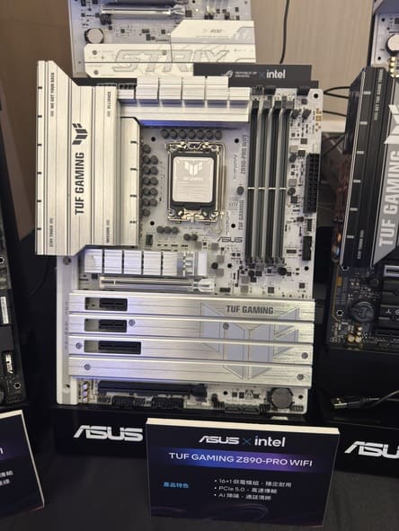 ASUS TUF GAMING Z890-PRO WIFI 白色主機板