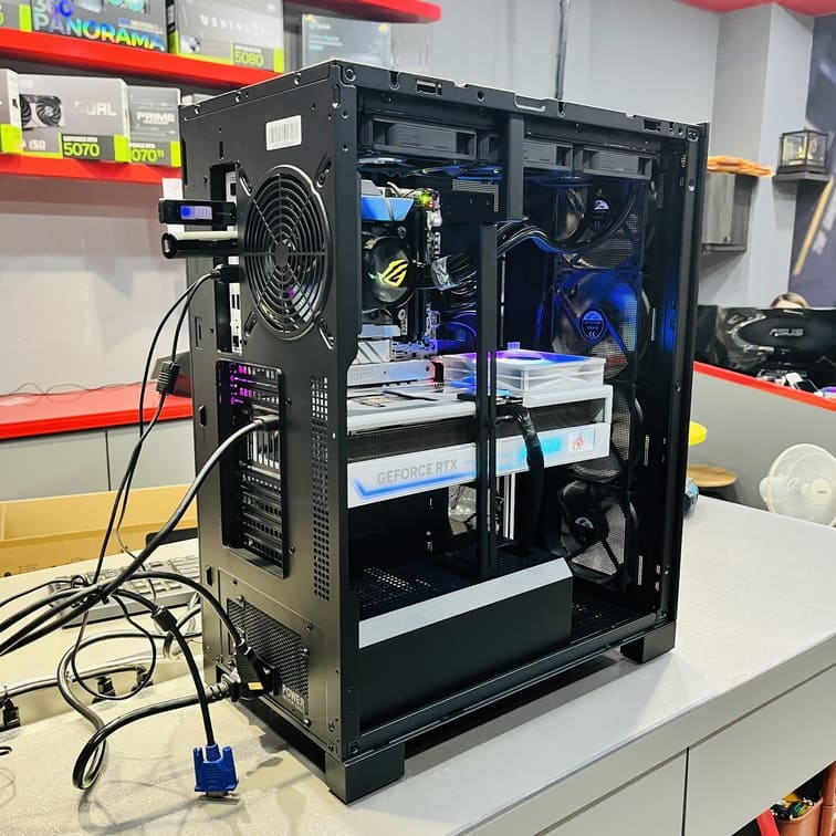 機殼背部整線與全漢電源供應器